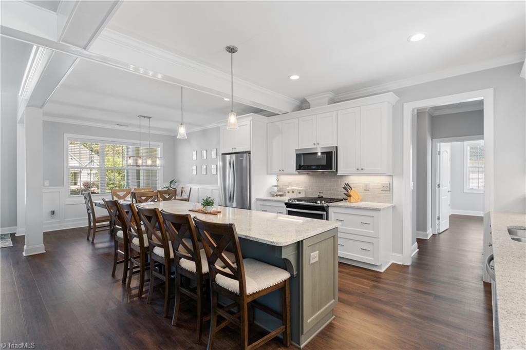 Advance, North Carolina 27006, United States, 4 Bedrooms Bedrooms, ,4 BathroomsBathrooms,Residential,Pending,214821