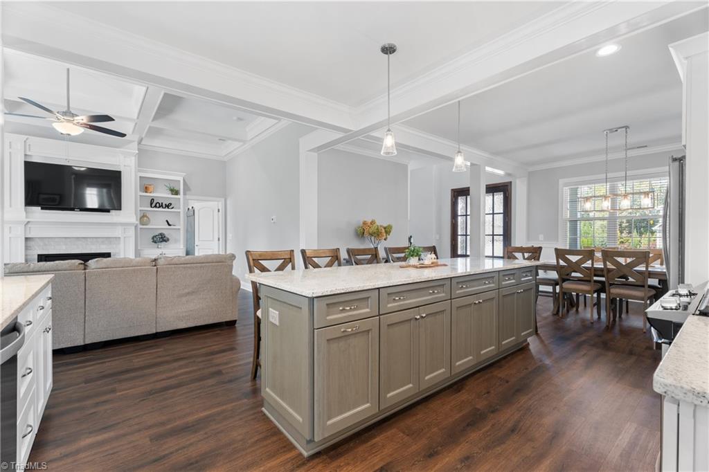 Advance, North Carolina 27006, United States, 4 Bedrooms Bedrooms, ,4 BathroomsBathrooms,Residential,Pending,214821