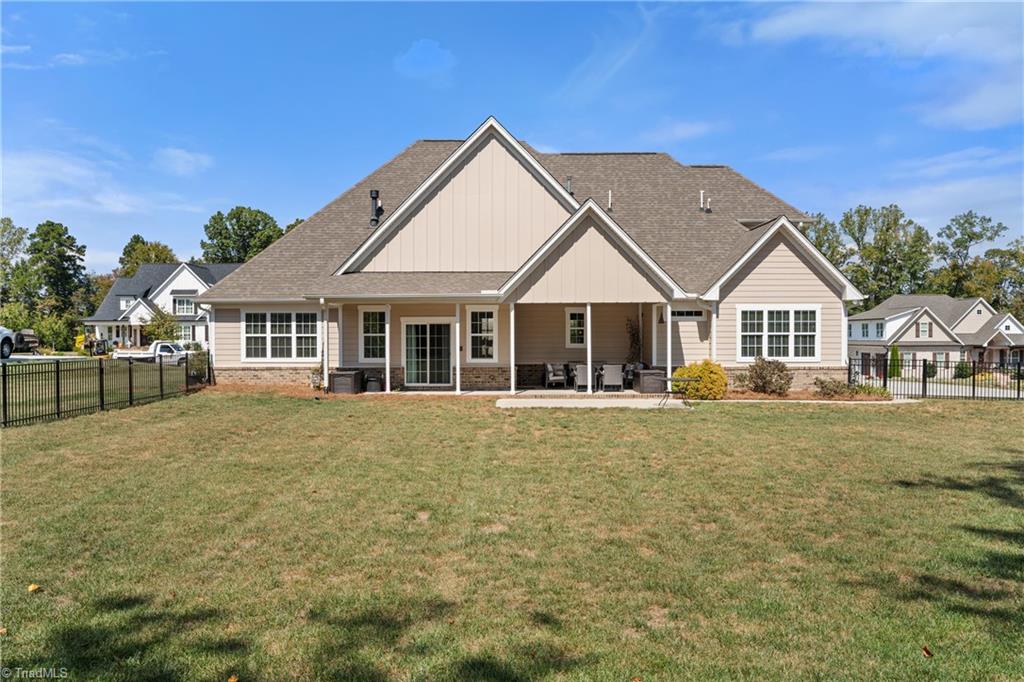 Advance, North Carolina 27006, United States, 4 Bedrooms Bedrooms, ,4 BathroomsBathrooms,Residential,Pending,214821
