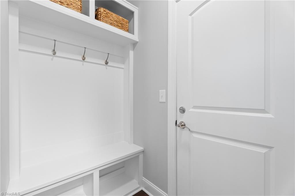 Advance, North Carolina 27006, United States, 4 Bedrooms Bedrooms, ,4 BathroomsBathrooms,Residential,Pending,214821