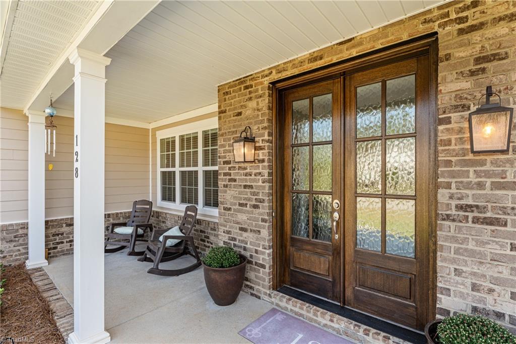 Advance, North Carolina 27006, United States, 4 Bedrooms Bedrooms, ,4 BathroomsBathrooms,Residential,Pending,214821