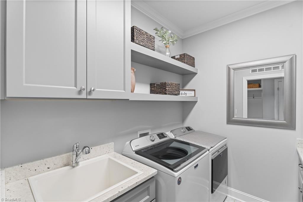 Advance, North Carolina 27006, United States, 4 Bedrooms Bedrooms, ,4 BathroomsBathrooms,Residential,Pending,214821