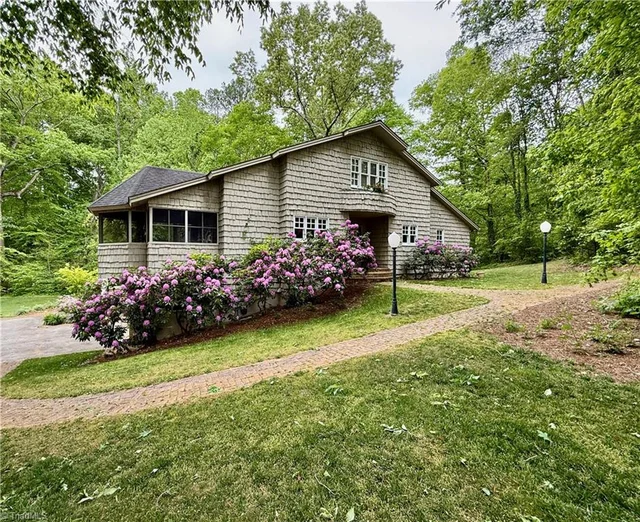 314 Beaver Creek Road, photo 5 of 48