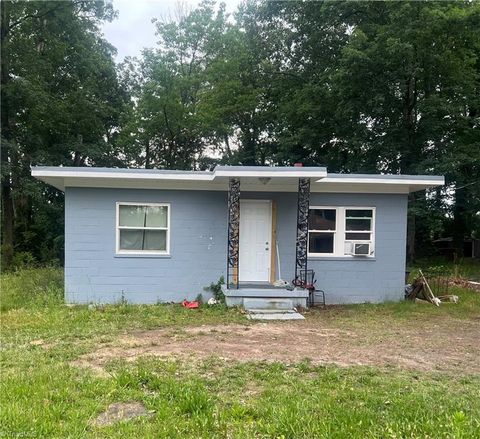 Homes For Sale - 1604 Boundary Avenue<br/> High Point, NC 27260