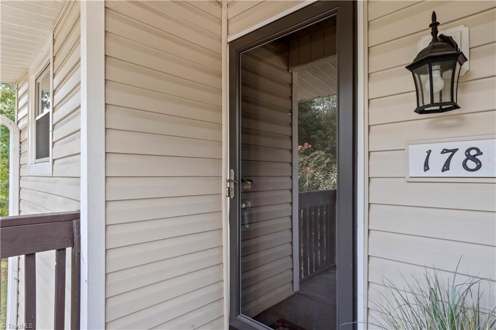 Photo of 178 Driftwood Lane, Winston-Salem, NC 27104 (MLS # 1237516)