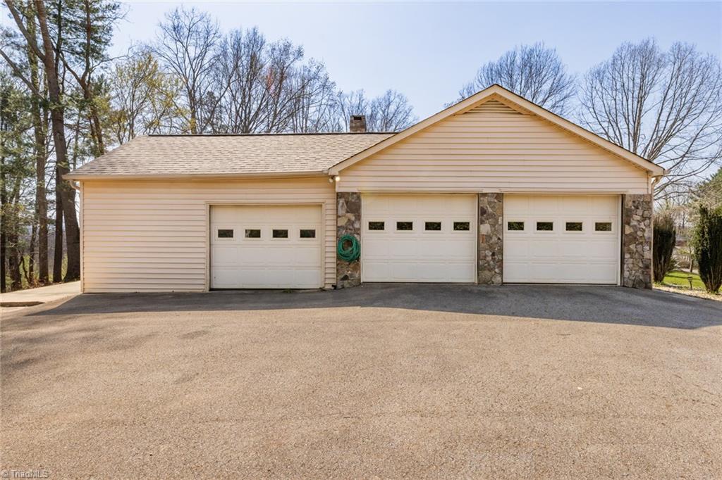 955 Beaumont Poplar Street, North Wilkesboro, North Carolina image 4