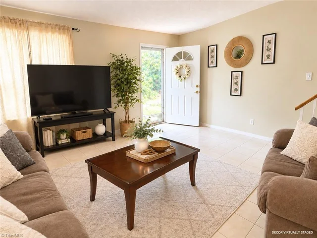 5703 Bramblegate Road Unit B, photo 2 of 20