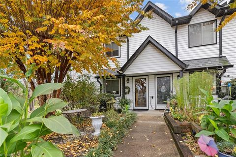 402 S Renfro Street 4 Mount Airy NC 27030