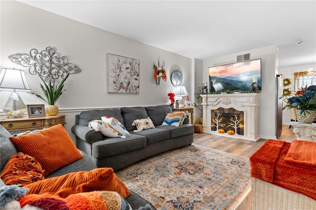 402 S Renfro Street 4