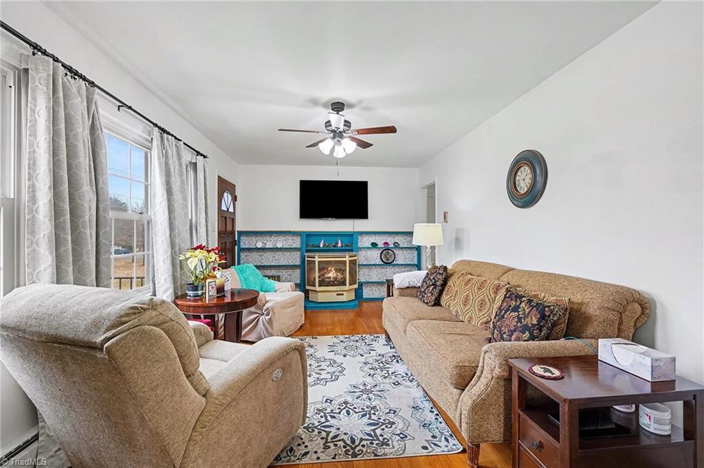 8309 Prince Edward Road