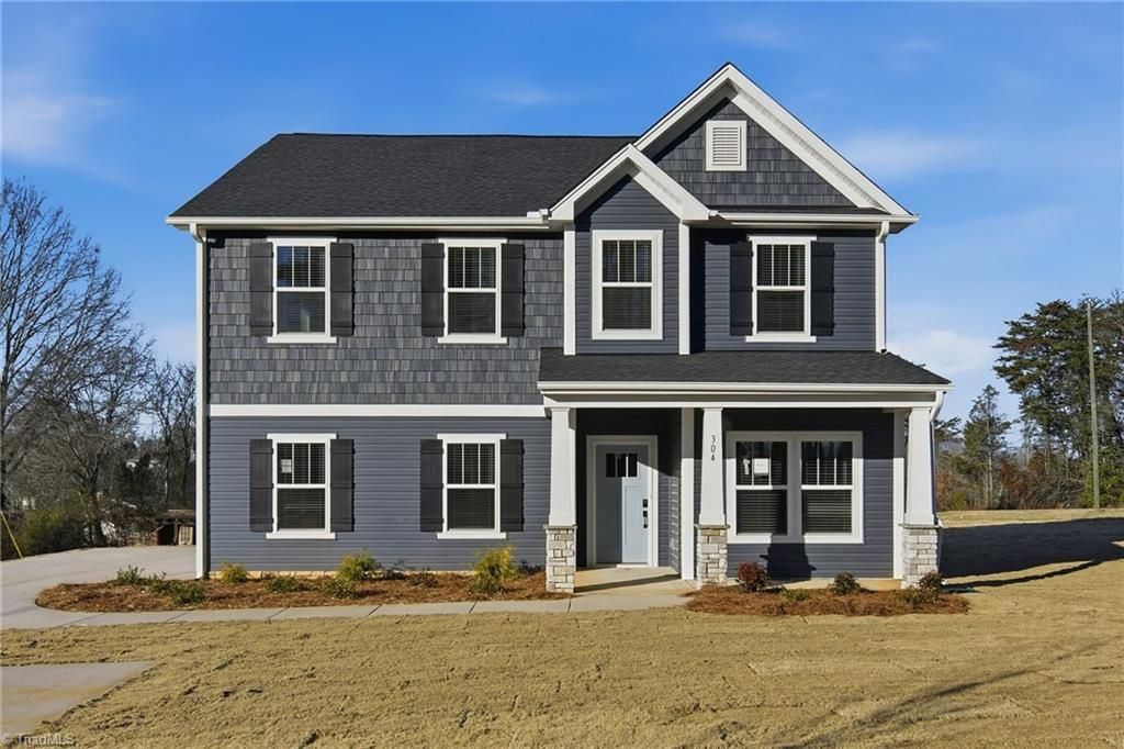 Photo of 304 Sedge Garden Road #1024, Kernersville, NC 27284 (MLS # 1207403)
