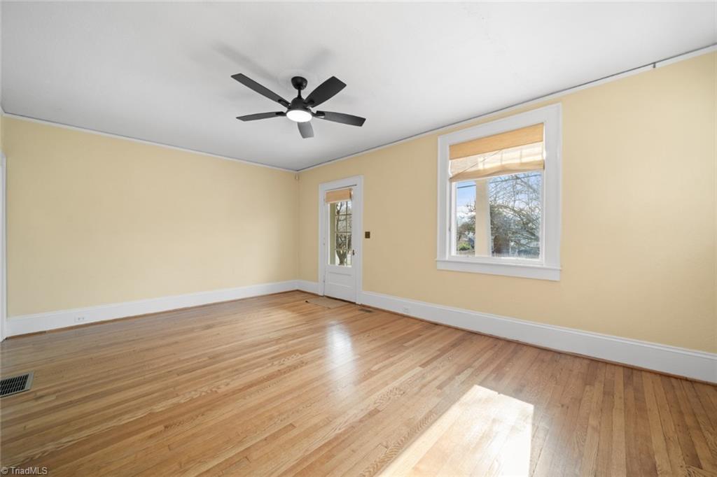 Winston-Salem, North Carolina 27103, United States, 3 Bedrooms Bedrooms, ,2 BathroomsBathrooms,Residential,Pending,12702