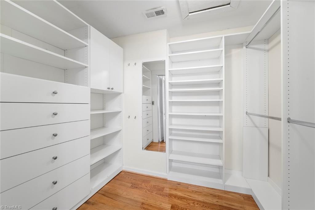 Winston-Salem, North Carolina 27103, United States, 3 Bedrooms Bedrooms, ,2 BathroomsBathrooms,Residential,Pending,12702