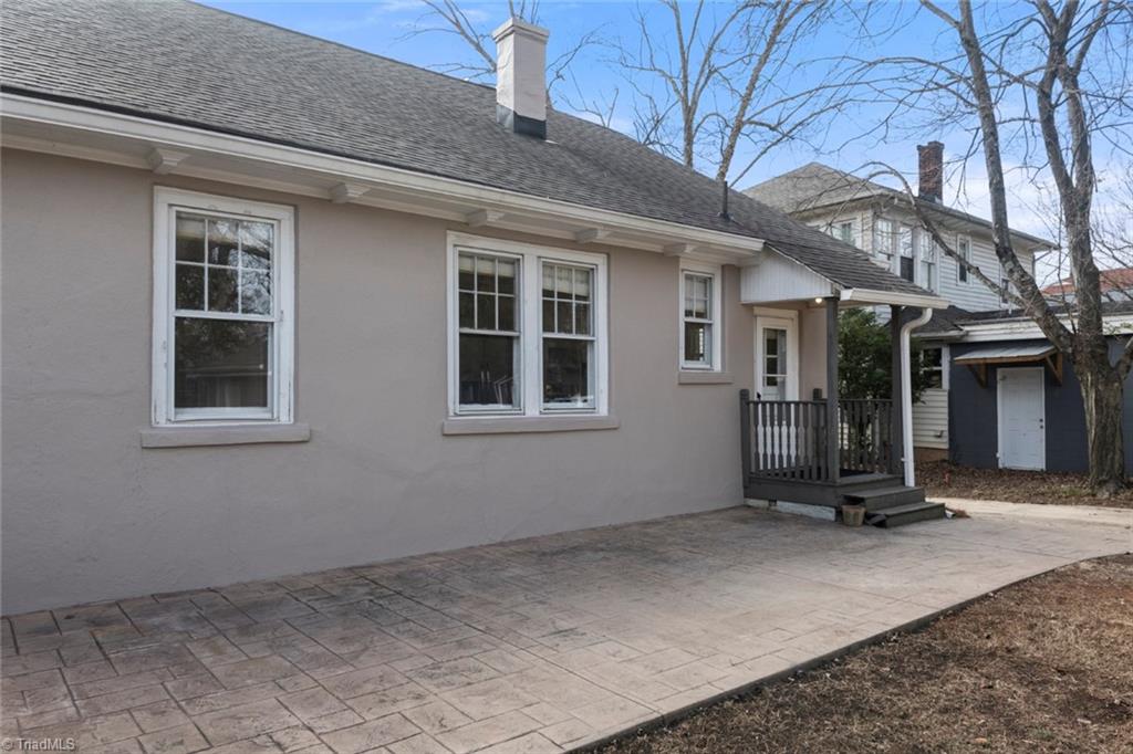 Winston-Salem, North Carolina 27103, United States, 3 Bedrooms Bedrooms, ,2 BathroomsBathrooms,Residential,Pending,12702