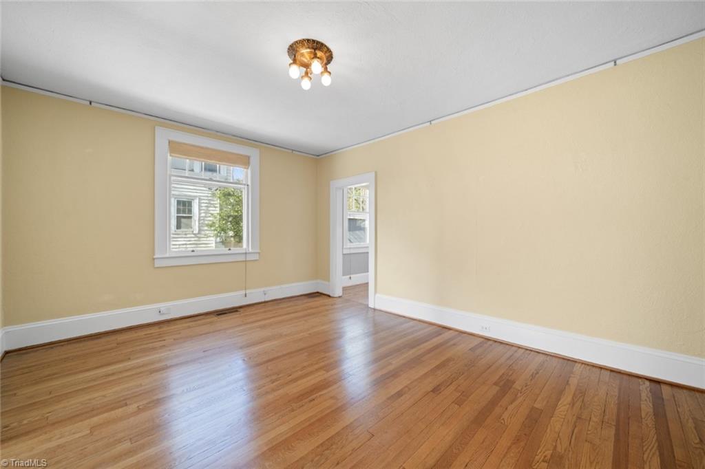 Winston-Salem, North Carolina 27103, United States, 3 Bedrooms Bedrooms, ,2 BathroomsBathrooms,Residential,Pending,12702