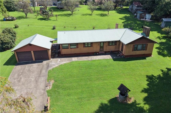 171 SHADOW LN, HAYS, NC 28635 - Image a64ee4793ea08585080eabb63d5eec7e/2035741395