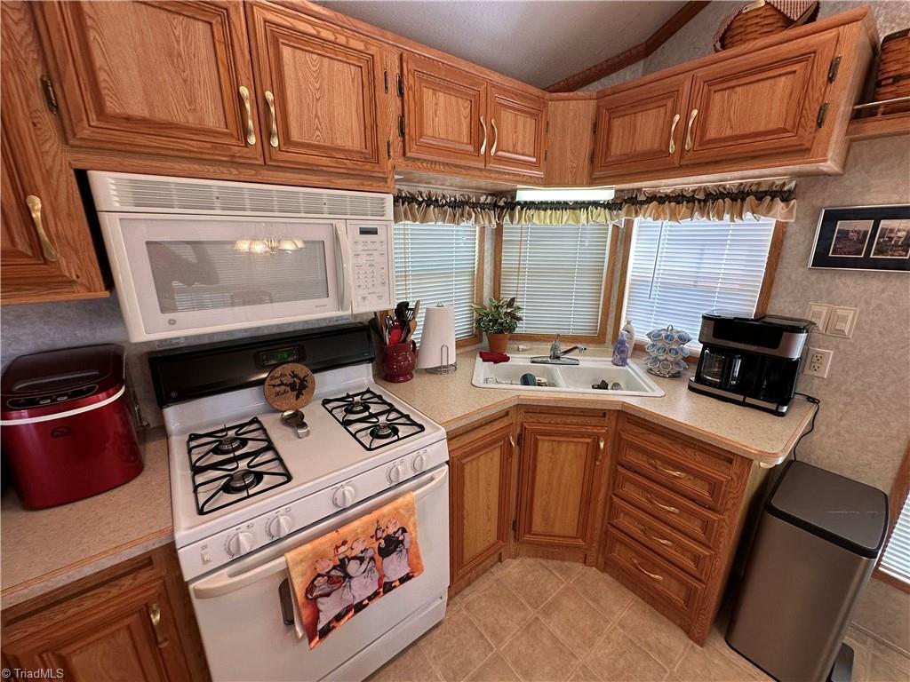 171 Grand View Drive, New London, North Carolina image 10
