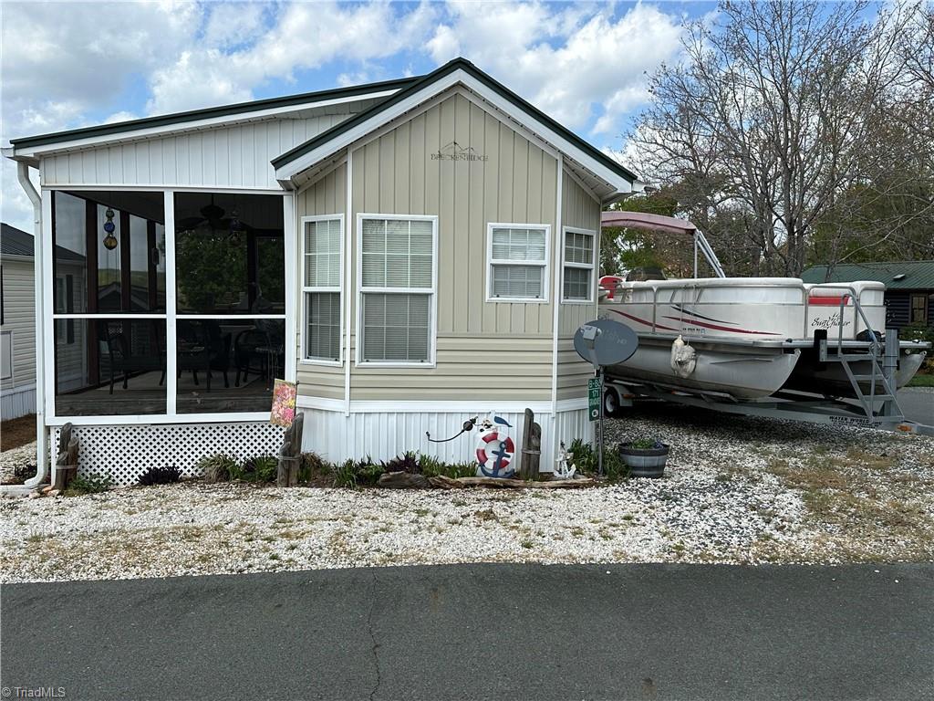 171 Grand View Drive, New London, North Carolina image 2