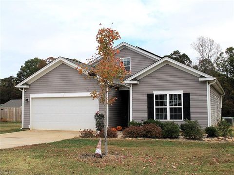 A home in Pfafftown