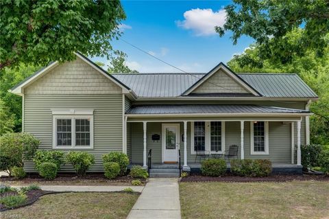 Homes For Sale - 411 S Third Street<br/> Mebane, NC 27302