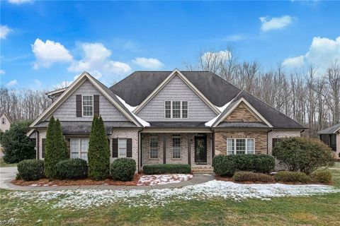 8925 Grove Park Drive Oak Ridge NC 27310