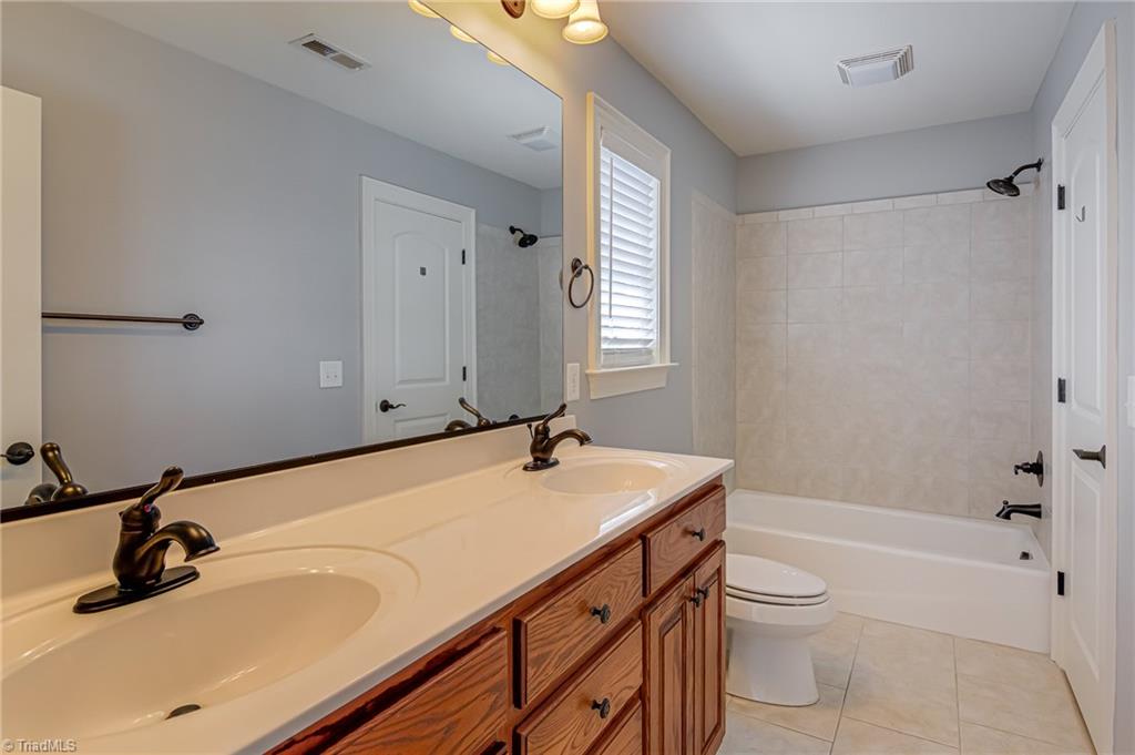 8299 Denver Downs Drive, Oak Ridge, North Carolina image 27