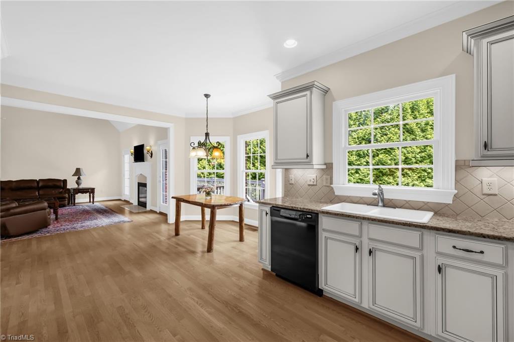 Greensboro, North Carolina 27455, United States, 4 Bedrooms Bedrooms, ,3 BathroomsBathrooms,Residential,Active,155043