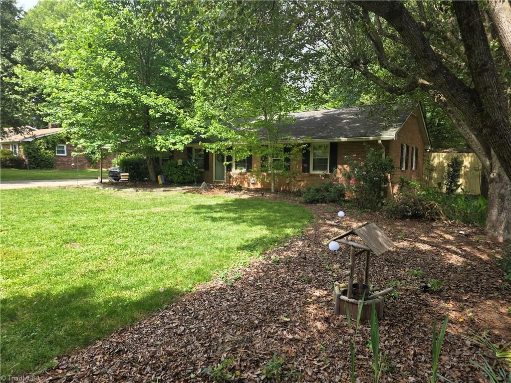 Photo of 2945 Kecoughtan Road, Pfafftown, NC 27040 (MLS # 1218281)