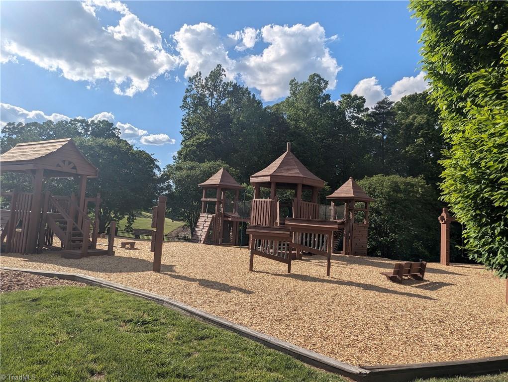 3904 Lundin Drive, Greensboro, North Carolina image 20