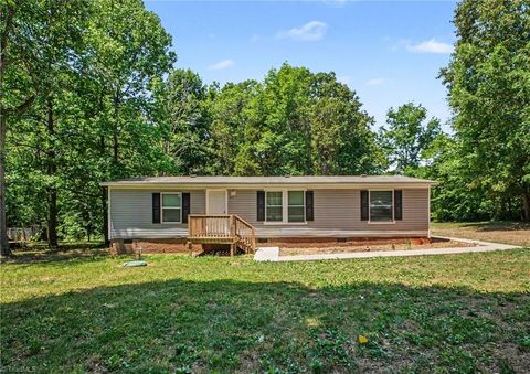 Mobile Home For Sale - 430 Charolais Drive<br/> Salisbury, NC 28146