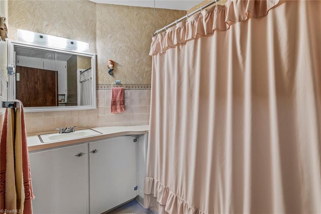 108 Jackson Road, Mount Airy, North Carolina image 17