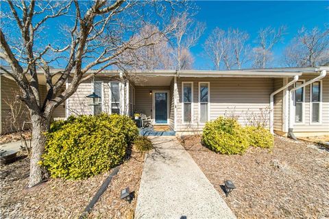 2505 Tantelon Place Winston-Salem NC 27127