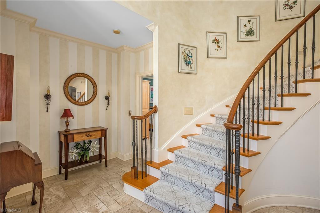 2821 Swan Lake Drive, High Point, North Carolina image 6