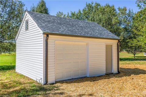 A home in Kernersville