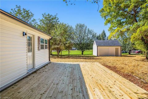 A home in Kernersville