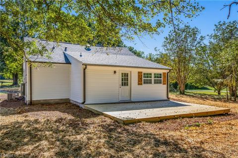 A home in Kernersville