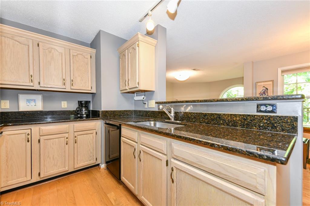 Greensboro, North Carolina 27410, United States, 2 Bedrooms Bedrooms, ,2 BathroomsBathrooms,Residential,Active,152730