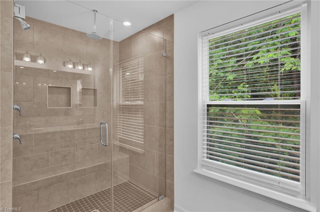 4038 Monteray Circle, High Point, North Carolina image 12