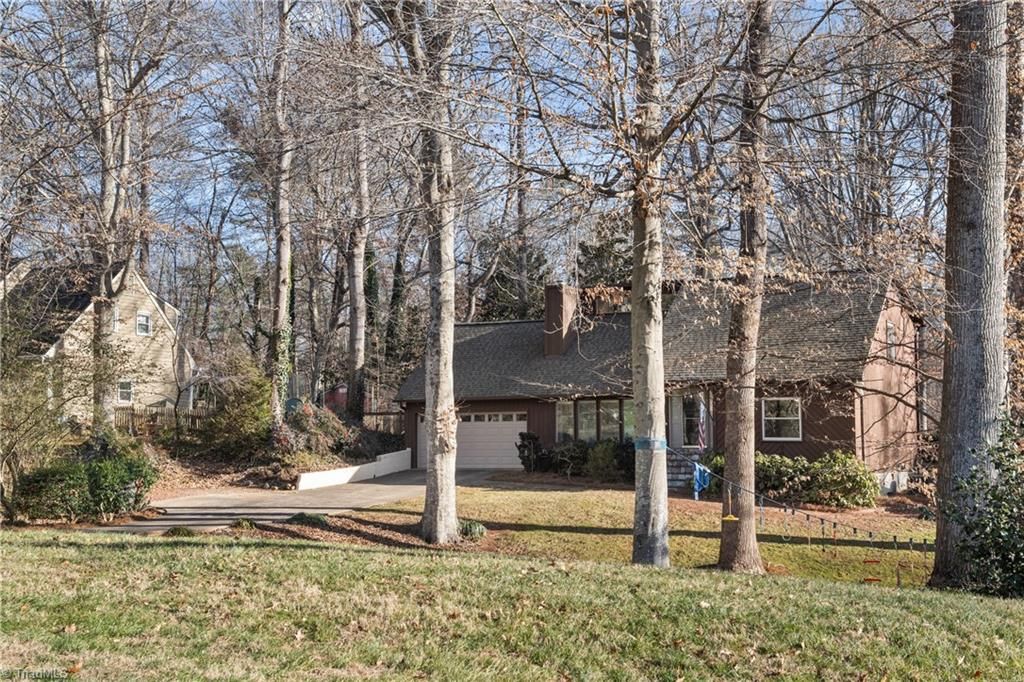 Photo of 813 Horncastle Road, Winston-Salem, NC 27104 (MLS # 1207524)