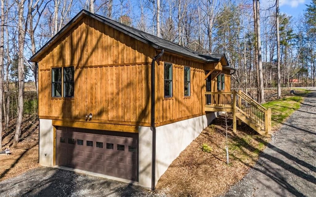 Photo of 3499 Ridgewood Court, Winston-Salem, NC 27107 (MLS # 1212038)