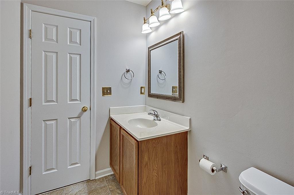 4300 Laurel Creek Drive, Greensboro, North Carolina image 42