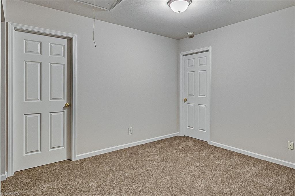4300 Laurel Creek Drive, Greensboro, North Carolina image 41