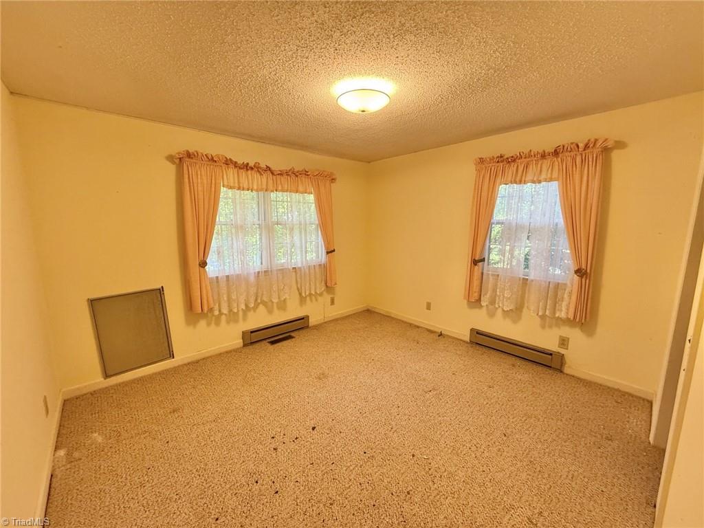 Walkertown, North Carolina 27051, United States, 3 Bedrooms Bedrooms, ,2 BathroomsBathrooms,Residential,Pending,156589