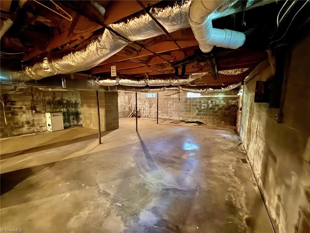 Walkertown, North Carolina 27051, United States, 3 Bedrooms Bedrooms, ,2 BathroomsBathrooms,Residential,Pending,156589