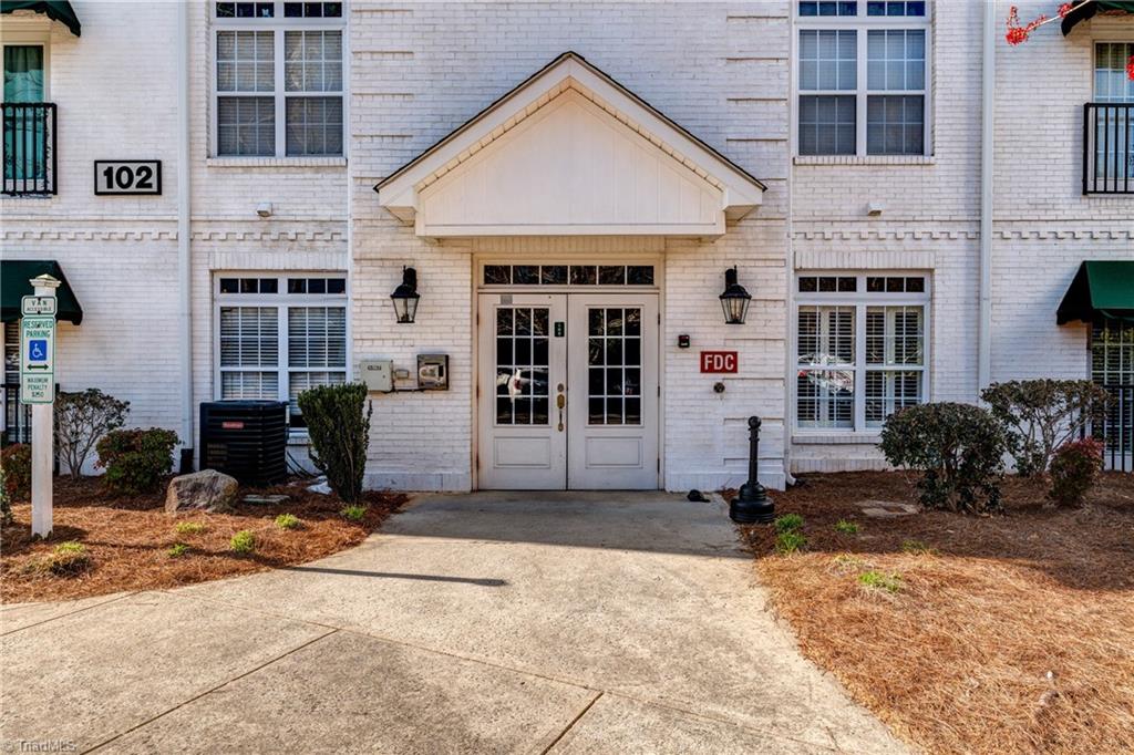 102 Sunset Circle #203, Greensboro, North Carolina image 4