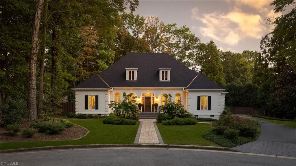 Photo of 3 Elm Ridge Court, Greensboro, NC 27408 (MLS # 1197305)