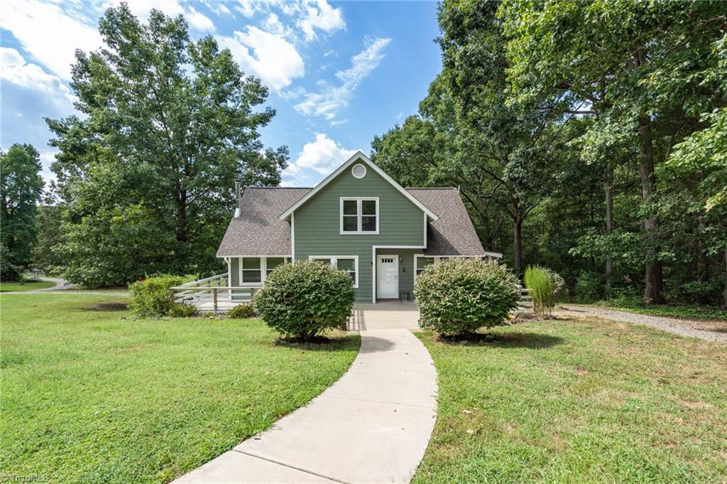Photo of 423 Deer Run Road, Prospect Hill, NC 27314 (MLS # 1235908)