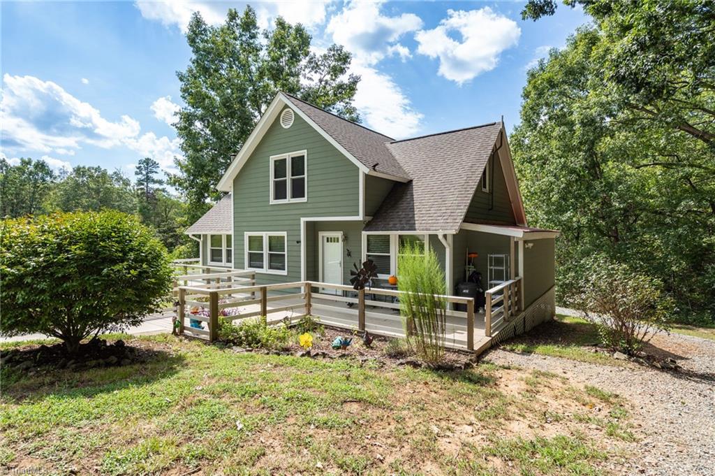 Photo of 423 Deer Run Road, Prospect Hill, NC 27314 (MLS # 1235908)