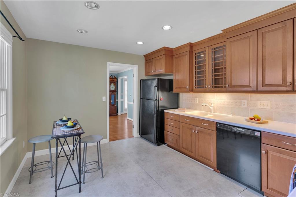 3521 Cherry Hill Drive, Greensboro, North Carolina image 10