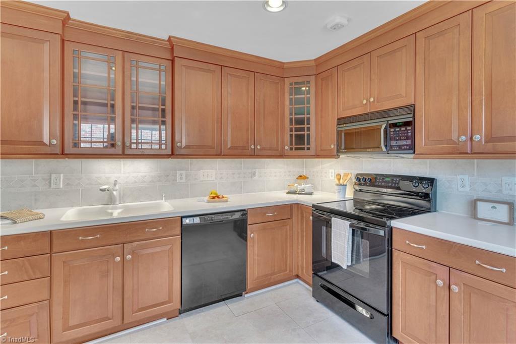 3521 Cherry Hill Drive, Greensboro, North Carolina image 11
